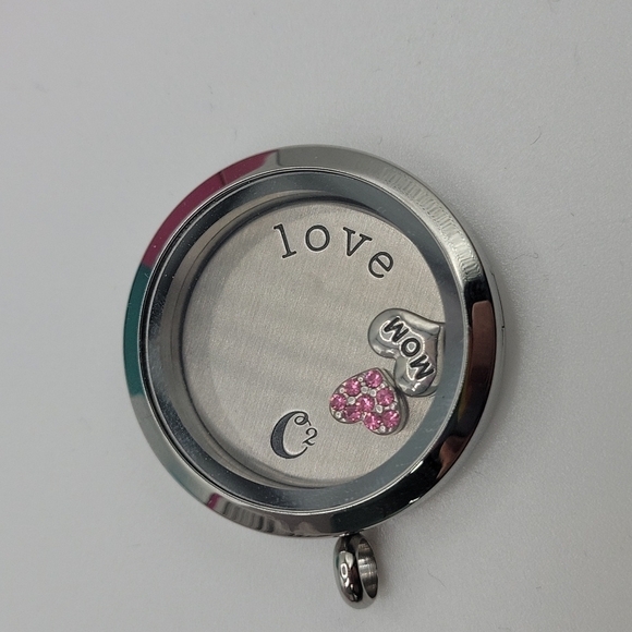 Origami Owl Jewelry - Origami Living Lockets Charm Pendant Necklace with MOM and pink heart